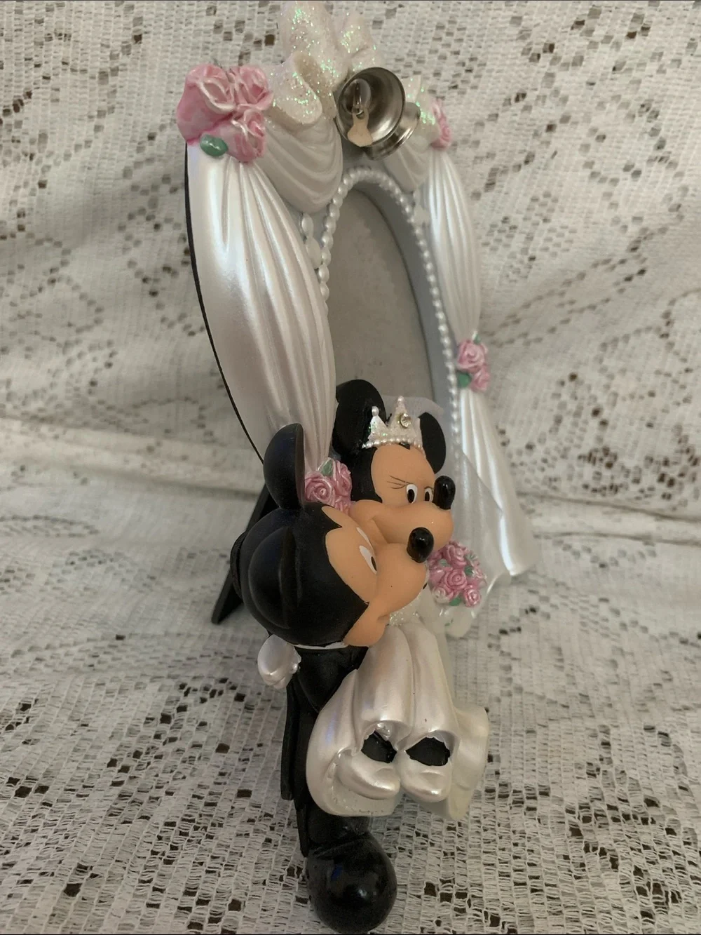 Disney Parks Exclusive Mickey Minnie Mouse Wedding Picture Photo Frame Figure